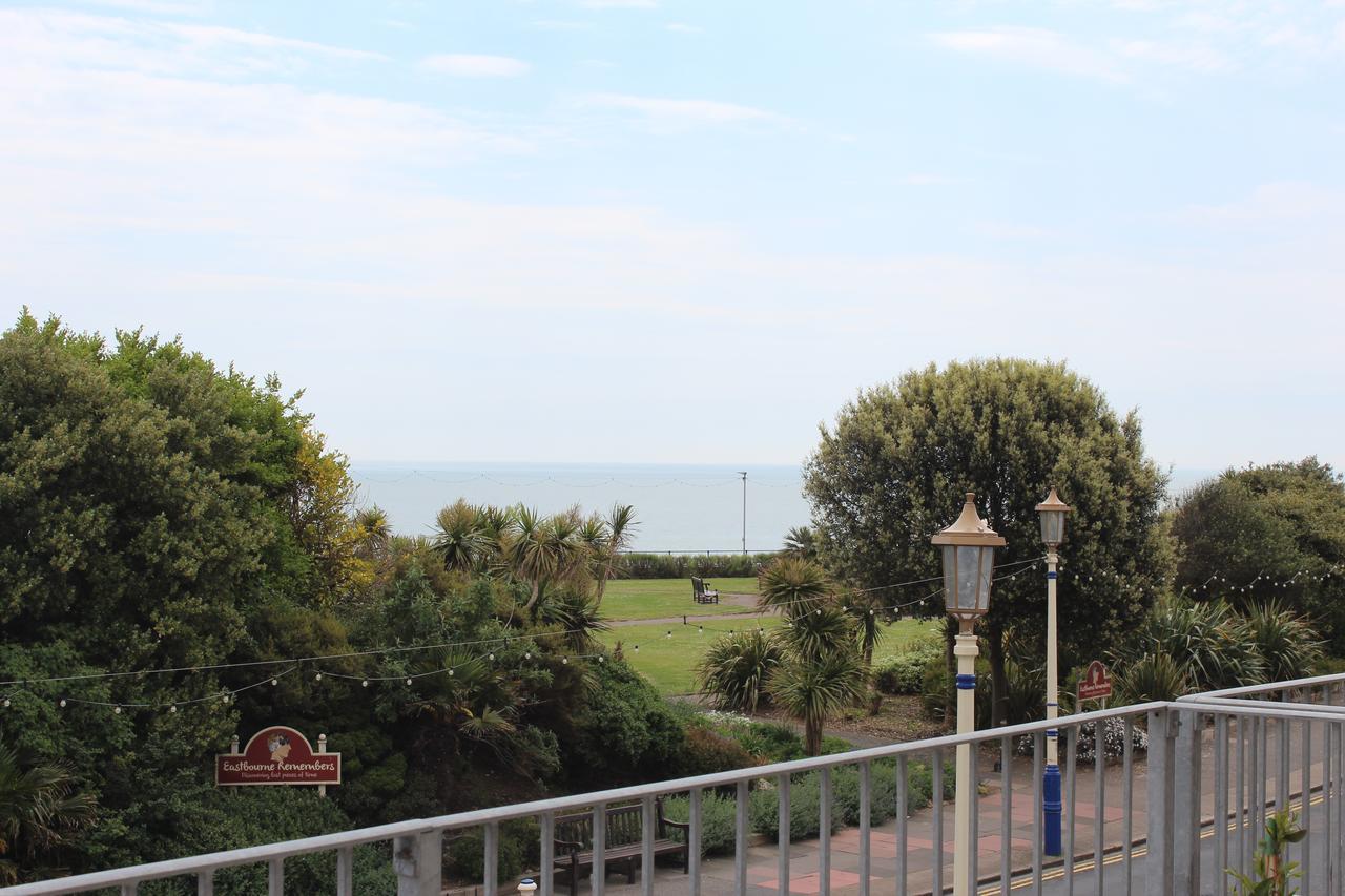 By The Sea Bed And Breakfast Eastbourne Zewnętrze zdjęcie